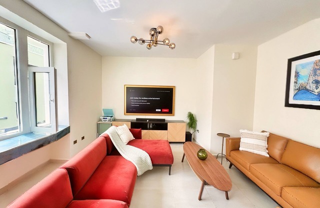 Historic 2-bedroom-2 bath apartment with AC, laundry, WiFi in Old San Juan