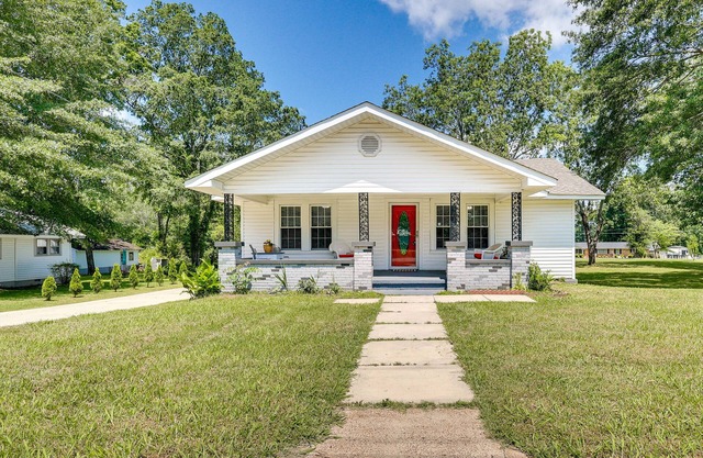 Historic Arab Home: 12 Mi to Guntersville Lake!