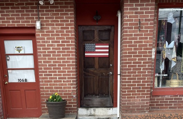 Historic Downtown Mount Gilead Apartment