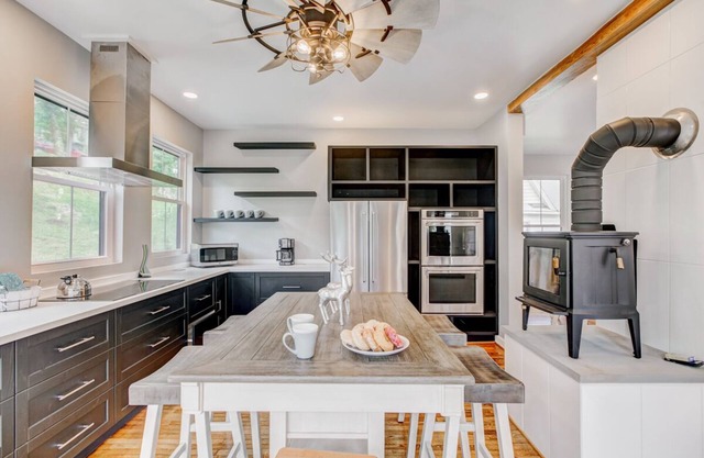 Historic farmhouse, recently renovated, with firepit, and stunning valley views