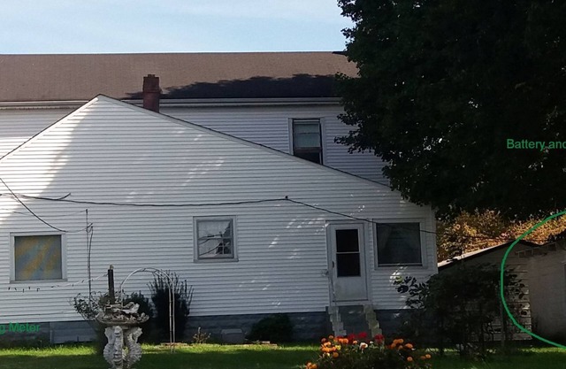 Historic Home in Woodburn - Sleeps 7!