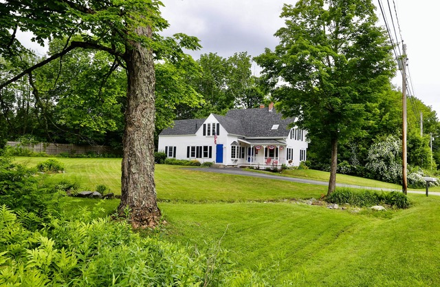 Historic Home w/Gas Fireplace, Fast WiFi, & Private W/D - Snowbird-Friendly