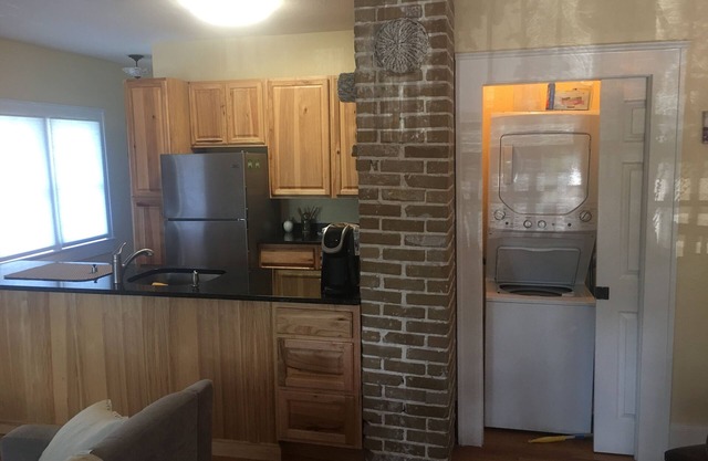 Historic Old Northeast 2/2 spacious apartment