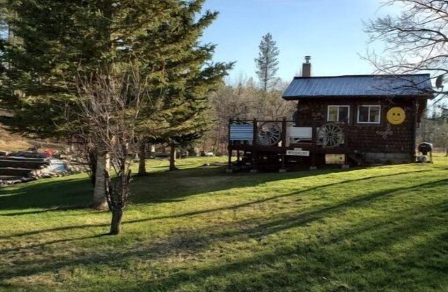 Historic studio cabin in the Hills