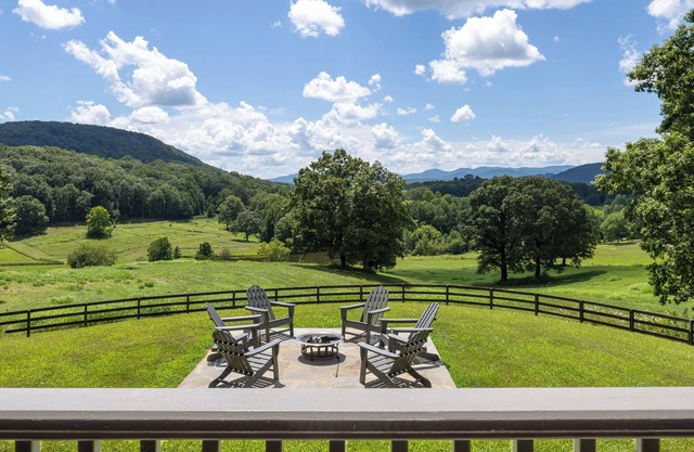 Historic Valley Views | 5BR Retreat w/Hot Tub, Porch, Firepit & Game Room