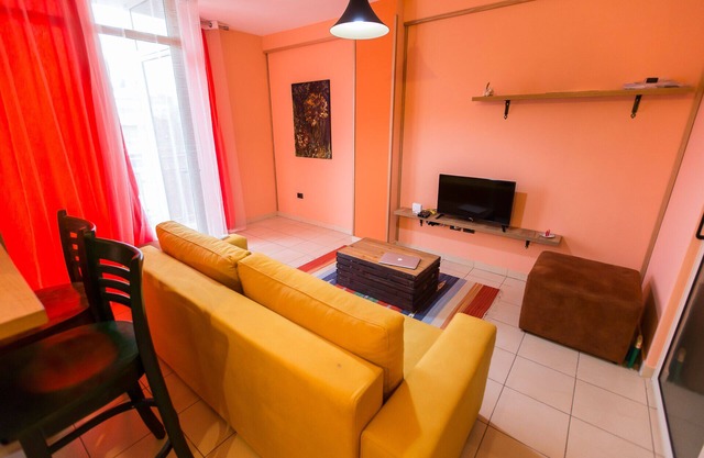 Historical Bazaar - 1 bed/1bath apt.