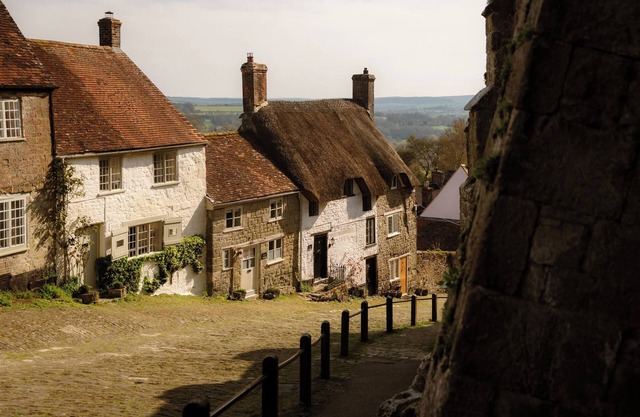 Historical cottage on Gold Hill (Hovis ad) Spectacular viewsn2-min walk to town