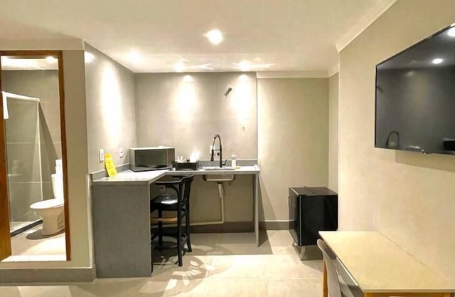HMG Suites Inn Budget Rio