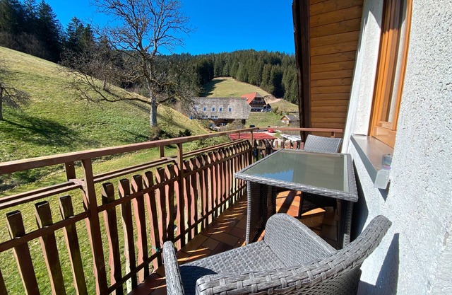 Holiday Apartment '1' with Mountain View, Shared Garden and Wi-Fi