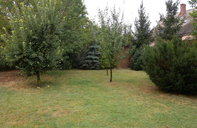 Holiday apartment with balcony and table tennis