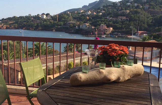 Holiday Apartment with garden and swimming pool seaside - Théoule-sur-Mer