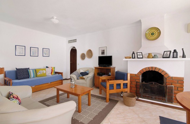Holiday Apartment "Alvor" with Air Conditioning, Shared Garden, Pool & Terrace
