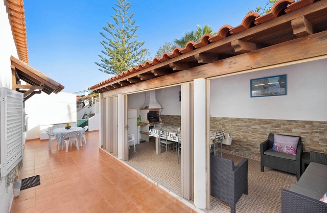 Holiday Apartment "Casa da Praia" near Beach with 3 Private Terraces & Wi-Fi