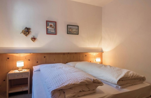 Holiday Apartment Casa Lorenz 2 with Mountain View, Wi-Fi & Garden