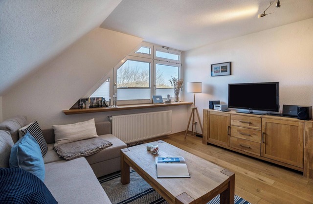 Holiday Apartment "Uttied" Near the Sea