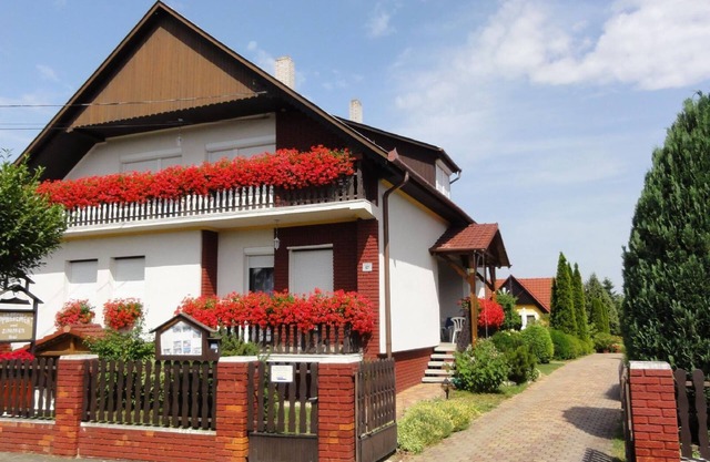 Holiday apartment Zalakaros for 1 - 6 persons with 3 bedrooms - Holiday apartment