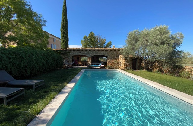 Holiday cottage near lavender fields with swimming pool By FeelLuxuryholidays