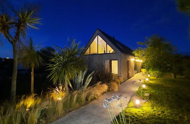 Holiday Home 'Mézon Ermine' with Terrace, Private Garden and Wi-Fi