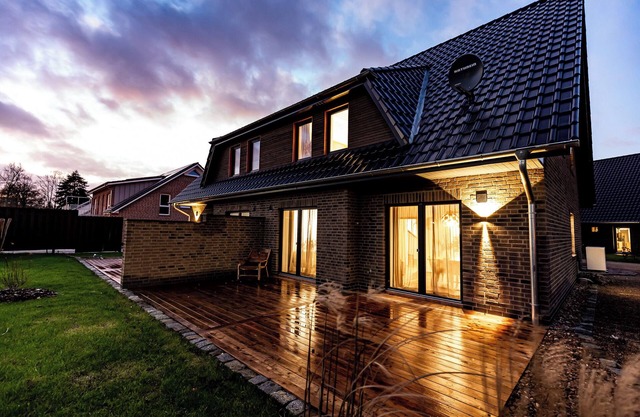 Holiday Home 'Anne Und Liese Haus' with Private Terrace