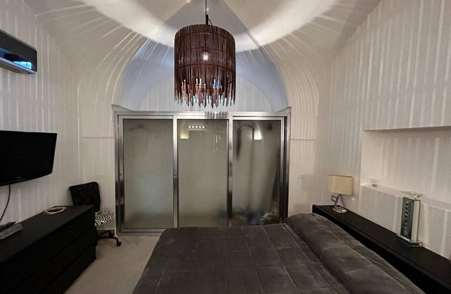 Holiday Home 'Dammuso Cristoforo Colombo' with Wi-Fi and Air Conditioning
