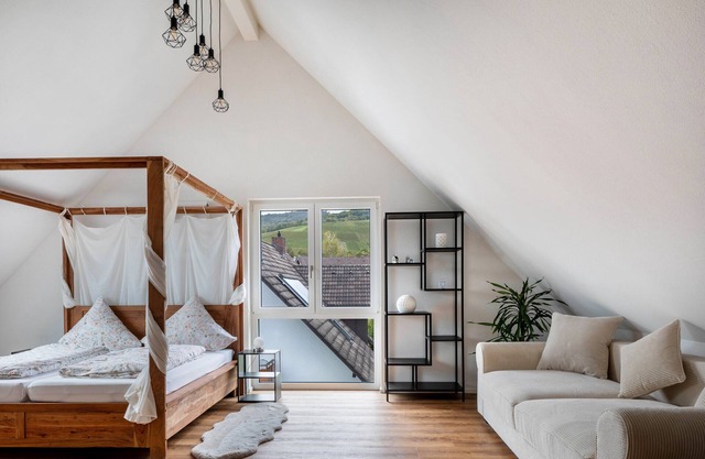 Holiday Home 'Ferienhaus Ebringen' with Private Terrace, Balcony and Wi-Fi