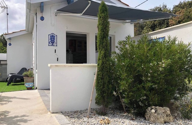 Holiday Home 'Sandra - Le Verdon, Medoc' with Private Terrace and Private Garden