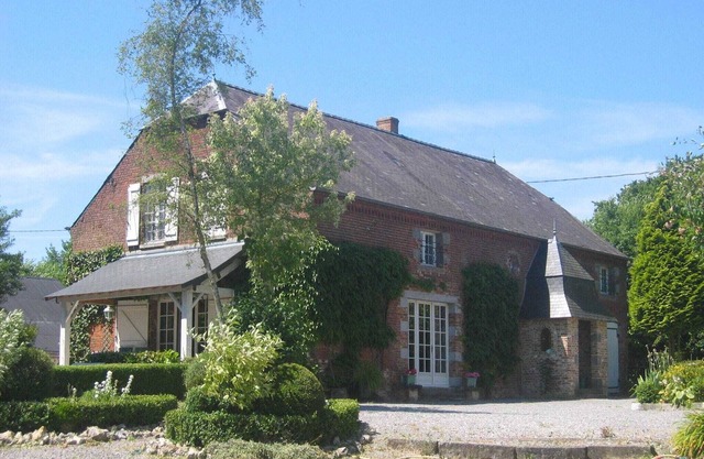 Holiday Home in Oise with Forest Views