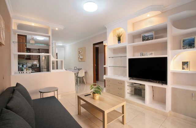 Holiday Home "Isla Bonita San Juan Beach" close to the Beach with Wi-Fi
