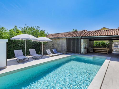 Holiday Home Kate by Interhome