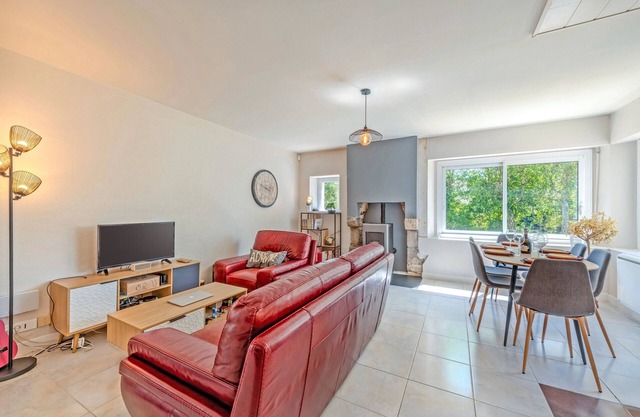 Holiday Home 'La Maison De Kerscovie' with Private Terrace, Private Garden and Wi-Fi