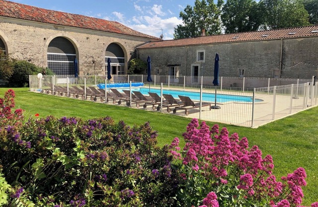 Holiday Home 'Le Colombier' with Private Terrace, Private Garden and Wi-Fi