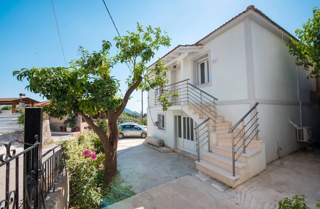 Holiday Home 'Lovely' with Balcony, Wi-Fi and Air Conditioning