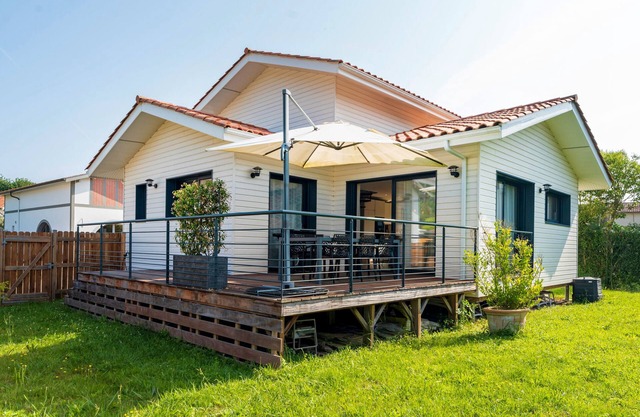 Holiday Home 'Maison Des Tucs Dous' with Terrace, Wi-Fi and Air Conditioning