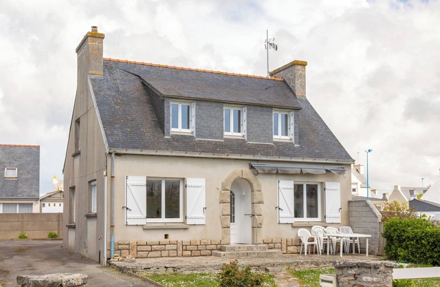 Holiday Home 'Maison Proche Du Port Plage Et Surf' with Private Terrace, Private Garden and Wi-Fi