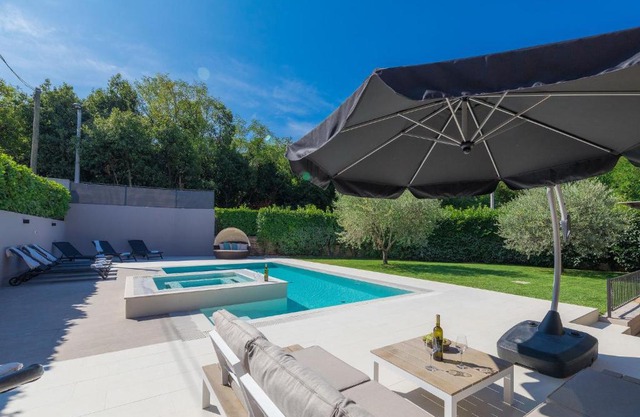 Holiday Home Villa Mala by Interhome