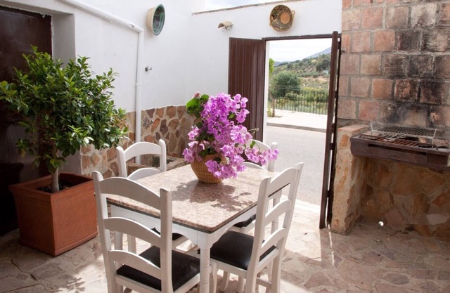 Holiday Home "Vivienda Fuente Zagrilla II" with Terrace, Grill & A/C