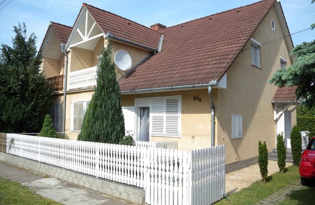 Holiday home with wifi and air conditioning