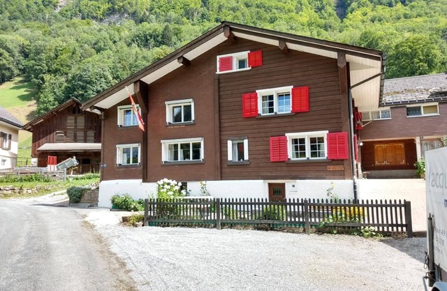 Holiday house Engi for 1 - 6 persons with 4 bedrooms - Detached holiday house