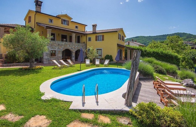Holiday house Pazin for 1 - 12 persons with 4 bedrooms - Holiday home