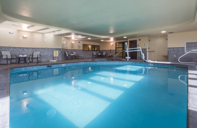Holiday Inn Express & Suites Colorado Springs Central by IHG