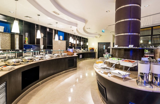Holiday Inn Express Dubai Airport by IHG