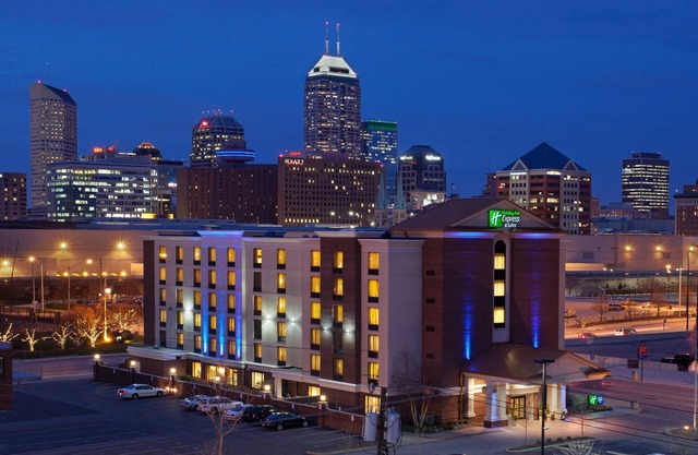Holiday Inn Express Hotel & Suites Indianapolis Dtn-Conv Ctr by IHG