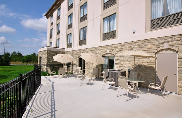 Holiday Inn Express Hotel & Suites Ottawa Airport by IHG