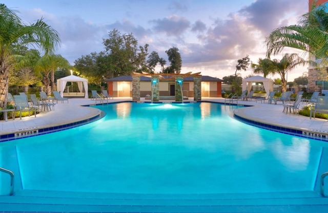 Holiday Inn Express & Suites Gainesville I-75 by IHG