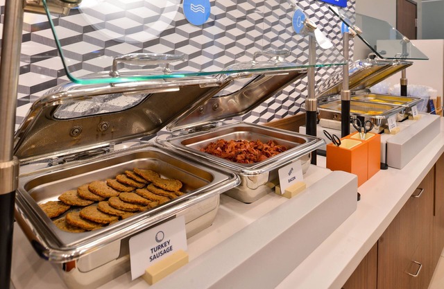 Holiday Inn Express & Suites Sweetwater by IHG