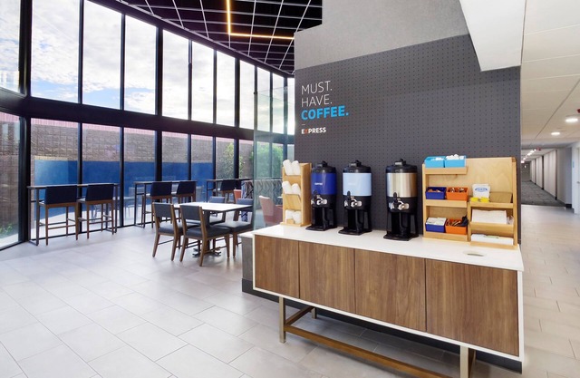 Holiday Inn Express & Suites Phoenix - Tempe by IHG