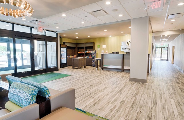 Holiday Inn Knoxville N - Merchant Drive by IHG