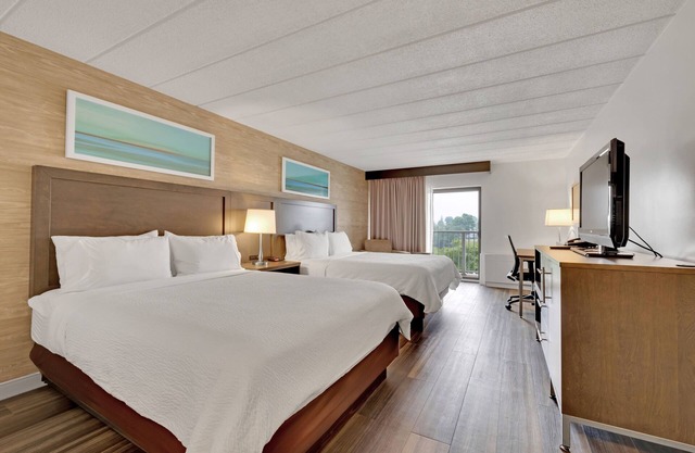 Holiday Inn Peterborough-Waterfront, ON by IHG