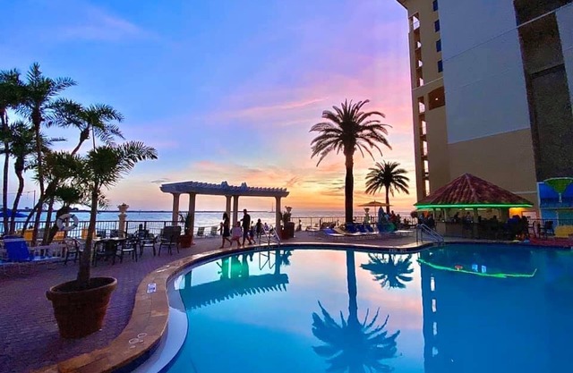Holiday Inn & Suites Clearwater Beach by IHG