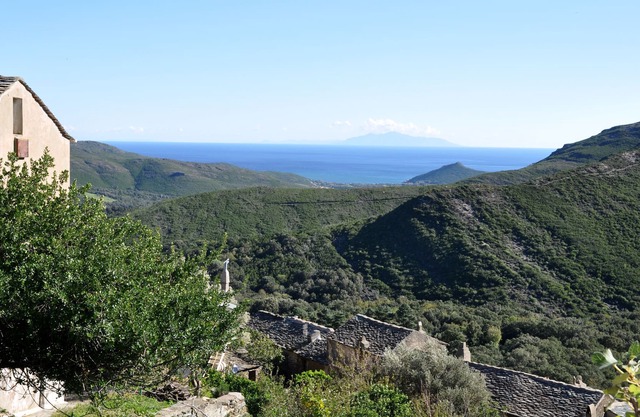 Holiday Rentals Cap Corse 2 to 6 people site A